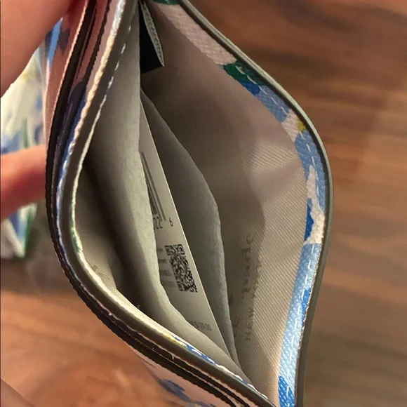 Kate Spade Multicolor Floral Slim Card Holder Wallet New w Gift Box Cream Multi - Picture 4 of 8